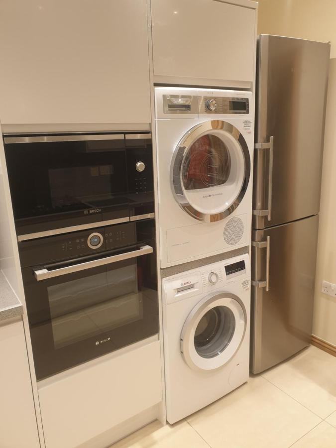 London Luxury 3 Bedroom 2 Bathrooms Flat 1 Min To Redbridge Station Free Parking & Wifi Wanstead Extérieur photo